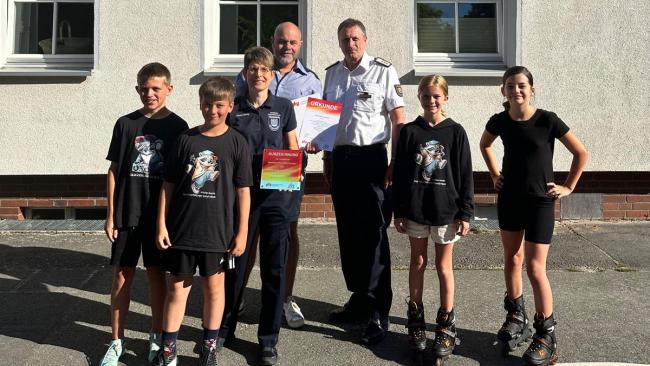 Grundschule Drammetal erhält Auszeichnung vom Landesfeuerwehrverband